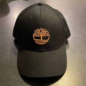 Barely worn timberland hat gold tree
